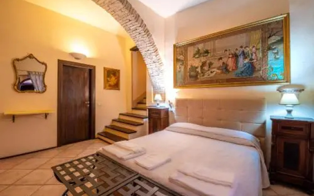 Trevi Hotel