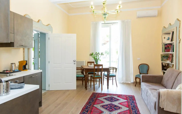 Interno Estense 753