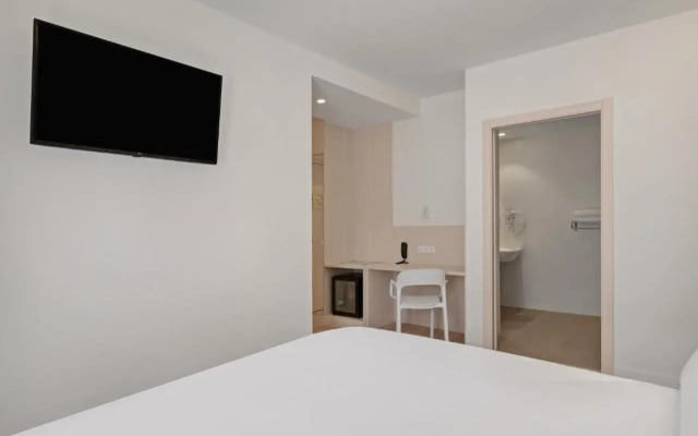 B&B Hotel Santiago Milladoiro