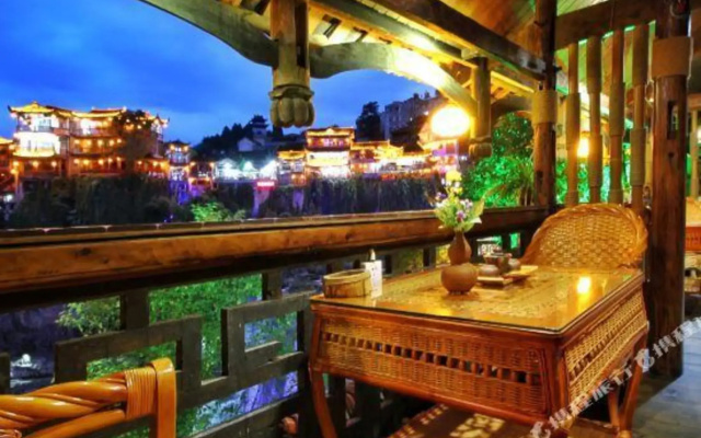 Tuwang Palace · Eight Halls, Furong Town (Waterfall View, Core Scenic Area)