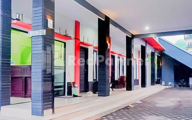 Indah Savana Hotel Mitra RedDoorz