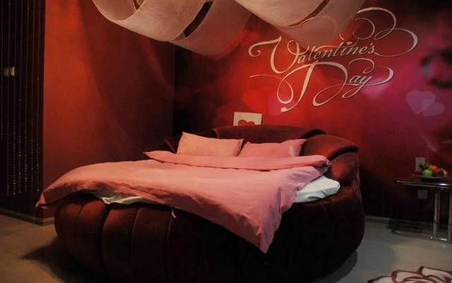 Moonlight Hotel (Nanjing Shanxi Road Zhonghuan Guoji)(南京木林森影院酒店式公寓)