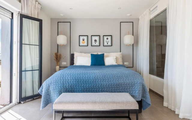 Puerto Banus Harbour Apartment