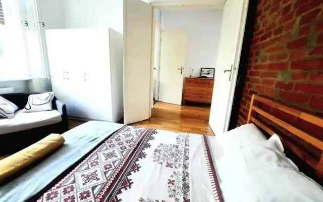 Apartment in Historic Building - Sleeps 4