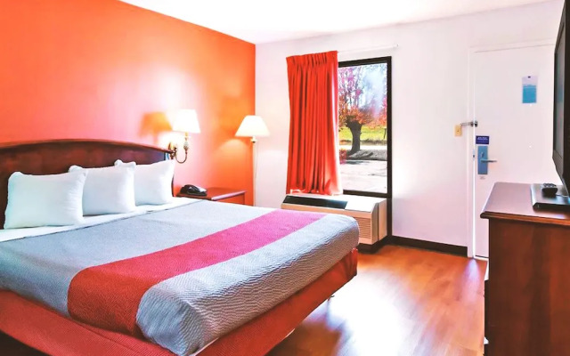 Motel 6 Cleveland East - Macedonia
