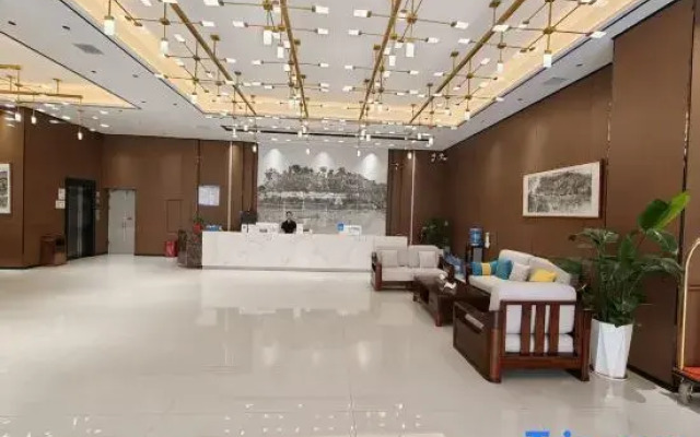 Longyue Hotel