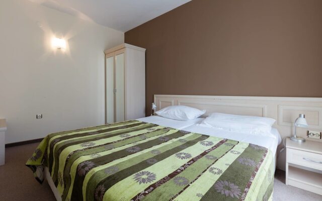 Апартаменты One Bedroom Apartment with Balcony комната для гостей