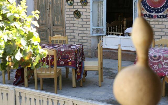 Komil Boutique Hotel вид на фасад