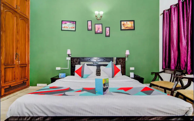 Hotel Ashray Noida