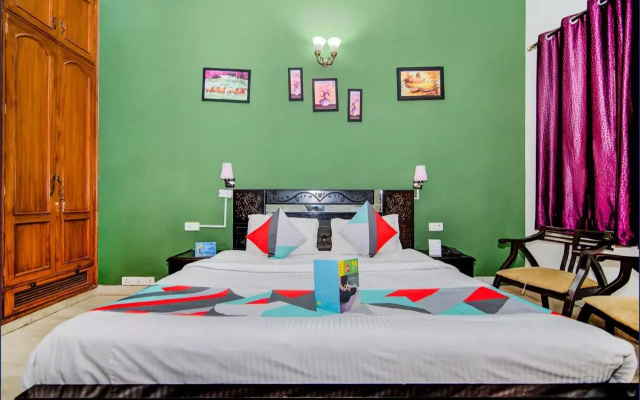 Hotel Ashray Noida