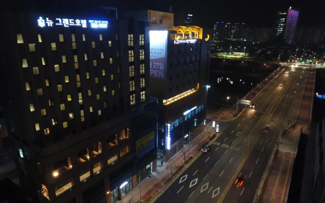 new grand hotel