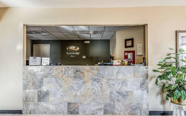 Econo Lodge Athens I-65