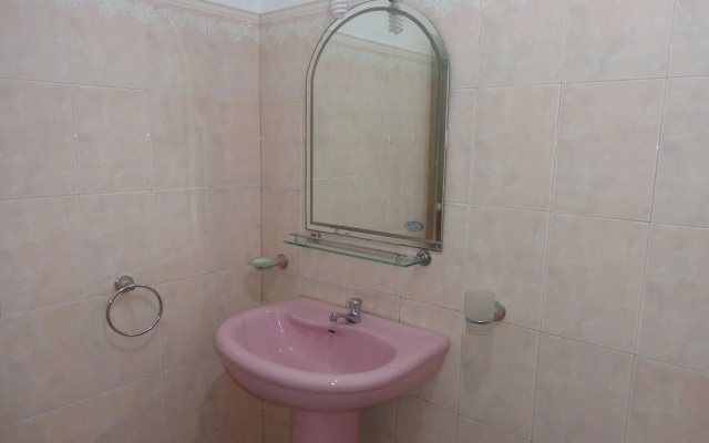 Kandy Casual Tourist Hotel