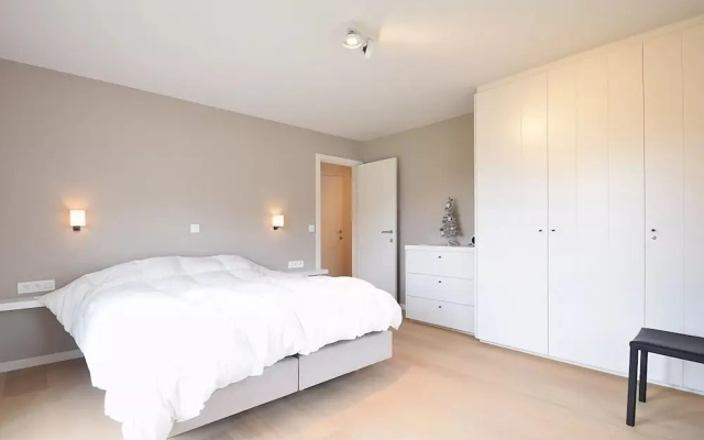 Modern Stay Near the Beach