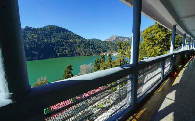 Hotel Silverton (180 lake view)