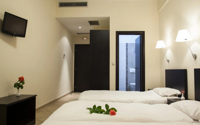 Meteoritis Hotel