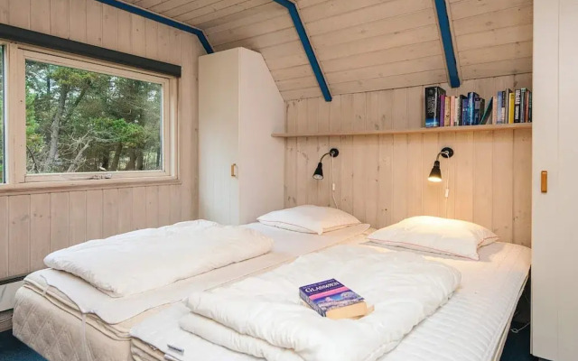 10 Person Holiday Home in Blavand