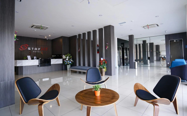 OYO 89386 Stay 365 Hotel