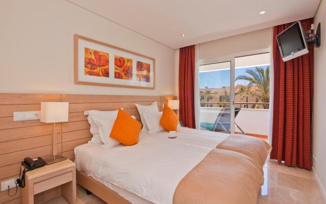 Отель As Cascatas Golf Resort & Spa вид на фасад