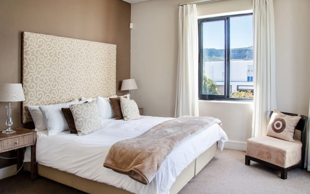 Marine Square Luxury Holiday Suites - Apartments
