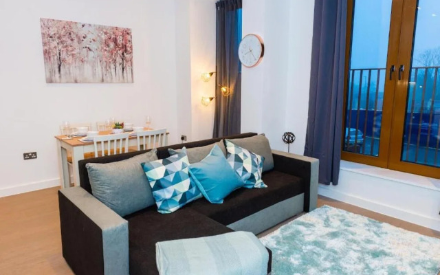 St Albans Train Stati-high Street-business-leisure