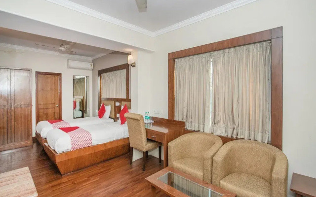 OYO 461 New Rainbow Business Hotel