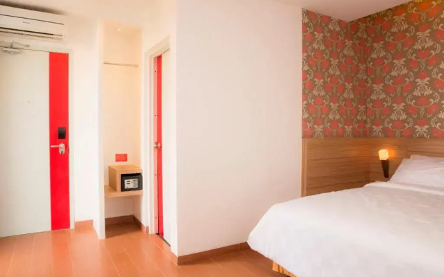DeMira Hotel