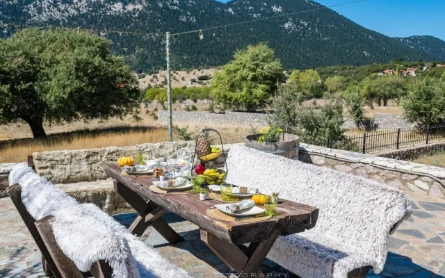 Arachova Mountain Villa