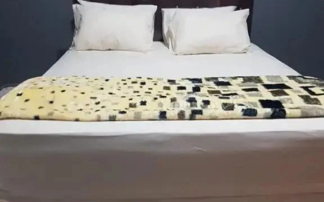 Salama Lodge