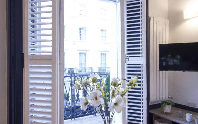 Thames Residences Hyde Park