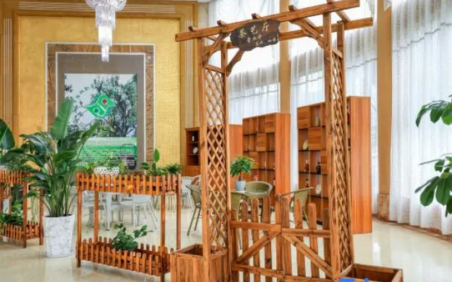 Yuxi Hui Jing Hotel