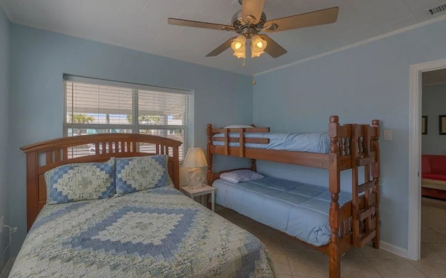 Great Beach Escape Apartment 4 Bedroom