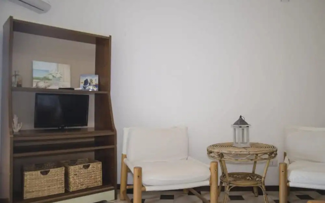 Beachfront two Room Apartment Sparaglione