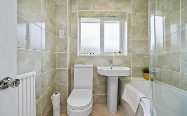 Host Stay Stockenchurch