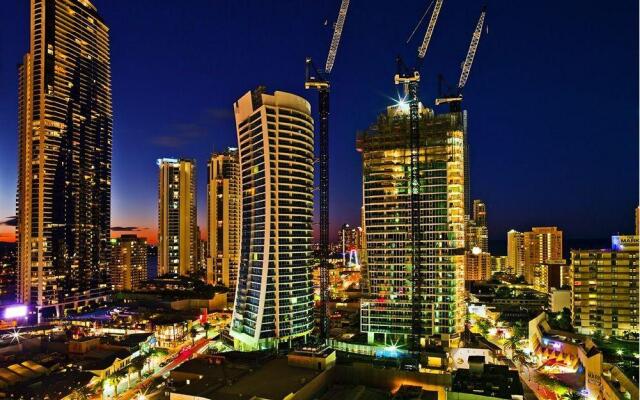 Отель Novotel Surfers Paradise вид на фасад