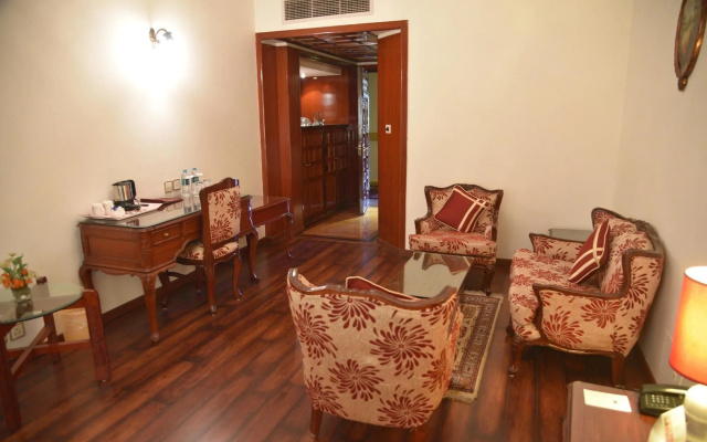 Hotel Kamal Palace