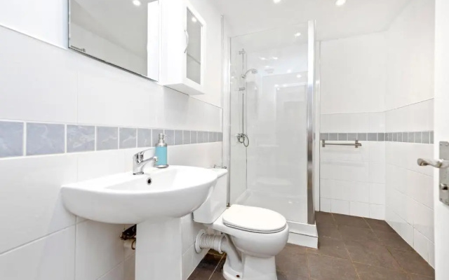 JOIVY Cosy 3bed Family Flat near Leith