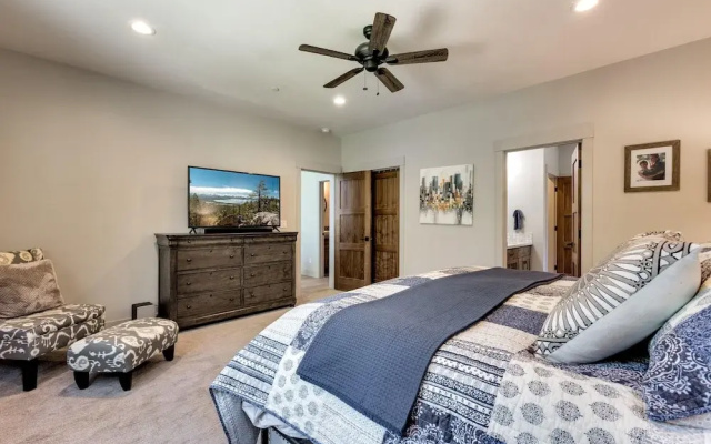 Grandview Manor