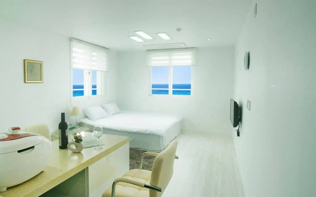 Jeju Saint House