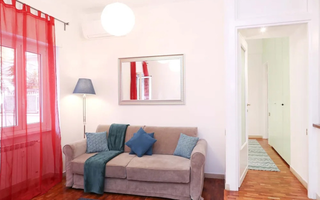 Comfortable Apartment with Terrace