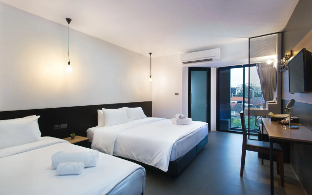 9.5 Hotel