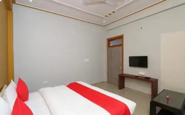 Hotel Alessia Stays by OYO Rooms