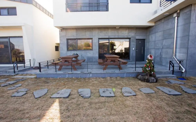 Arapani Pension