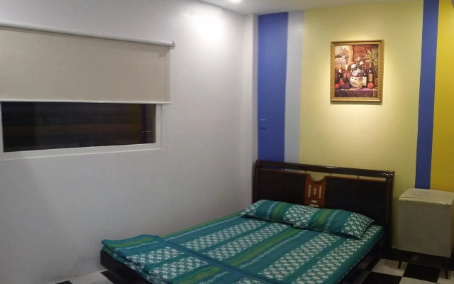 Hotel 77