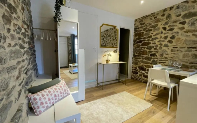 Studio Hypercentre a 1 Mn Plage Et Des Ports