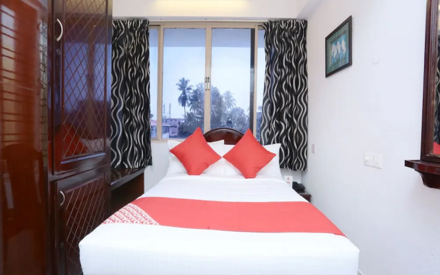 OYO 15669 Hotel Galaxy Inn