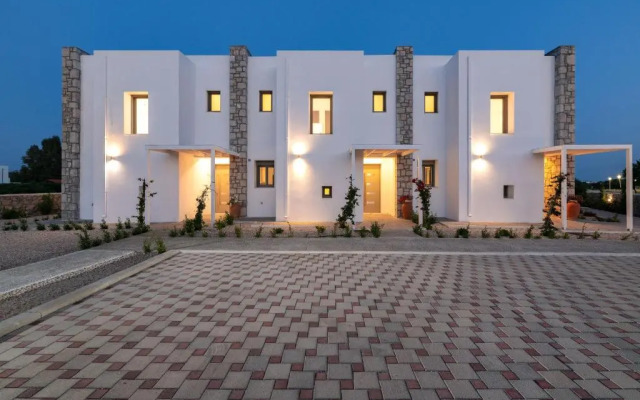 Gennadi Harmony Suites - 200 m from the sea