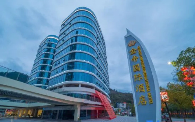 Golden Emperor International Hotel