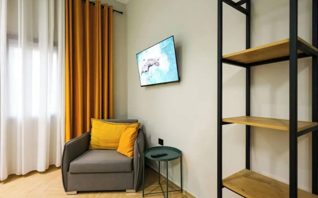 Grandstay Central 103