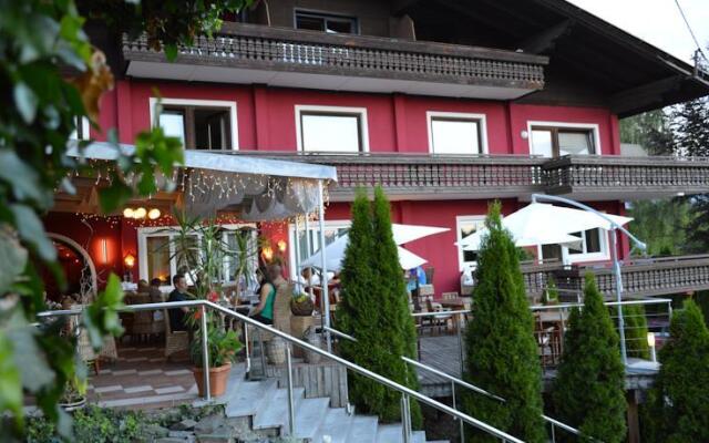 2020 - plus de dates. 18:00, 1 Heure(s) Flatschacher See, Freiflche | Feldkirchen in Krnten | Nockberge | Krnten. Sport (Sports divers). Bewegt im Park - Yoga am See - Nockberge